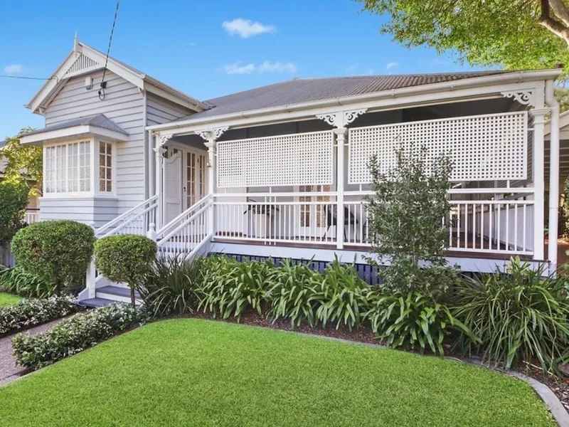 Entertainer's Delight in Sought After Location