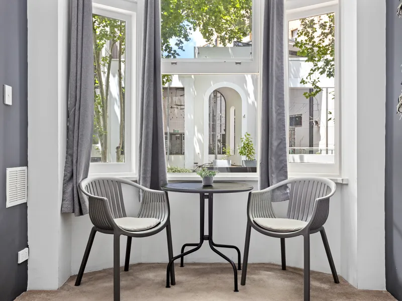 Modern studio in the iconic 'Astoria' building
