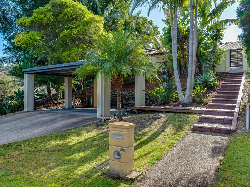 GREAT ENTRY TO MARKET - Solid Family Carrara home - A MUST INSPECT!