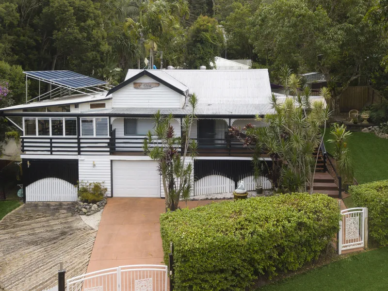WOW, Potential plus - Queenslander Style Property