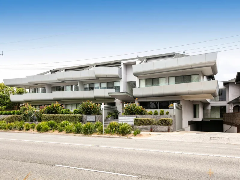 SEA BREEZES & DESIGNER STYLE