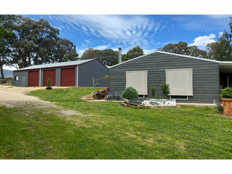 ALLANS FLAT – ROLLING HILLS HOBBY FARM