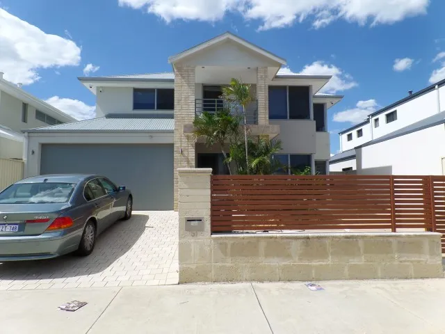 Beautifully presented home in a lovely, quiet street.