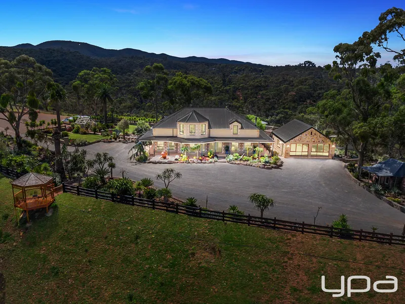 PRIVATE STATE PARK ESTATE GETAWAY