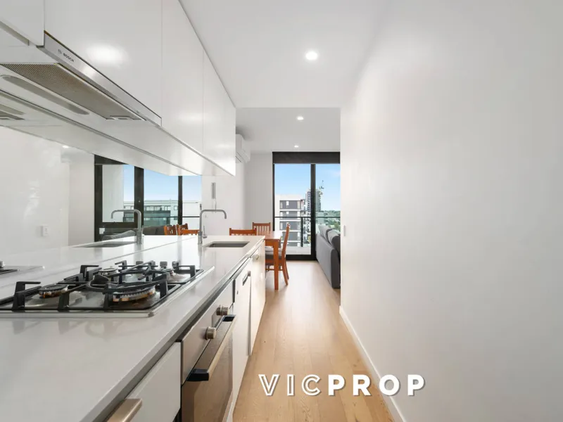 Pristine Box Hill Living or Investing