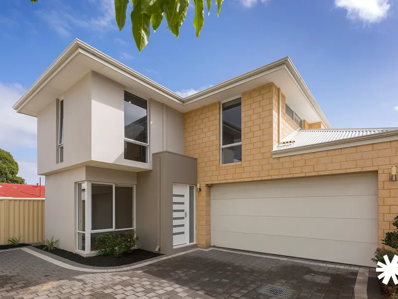 DESIGNER FAMILY HOME WITH SPACE AND SOPHISTICATION