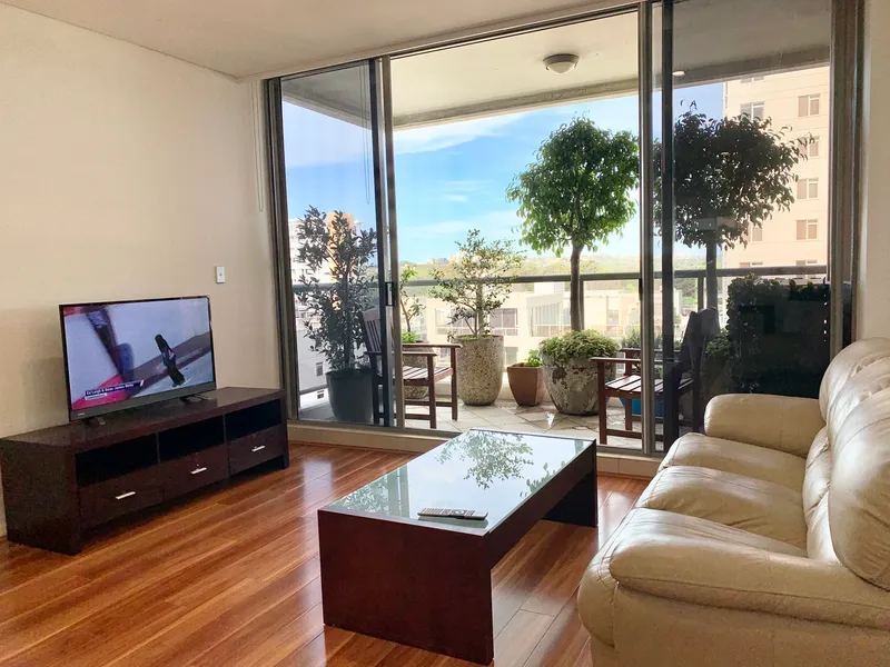 INSPECTION CANCELLED !!!!FURNISHED APARTMENT WITH FLOORBOARDS & SPECTACULAR VIEWS