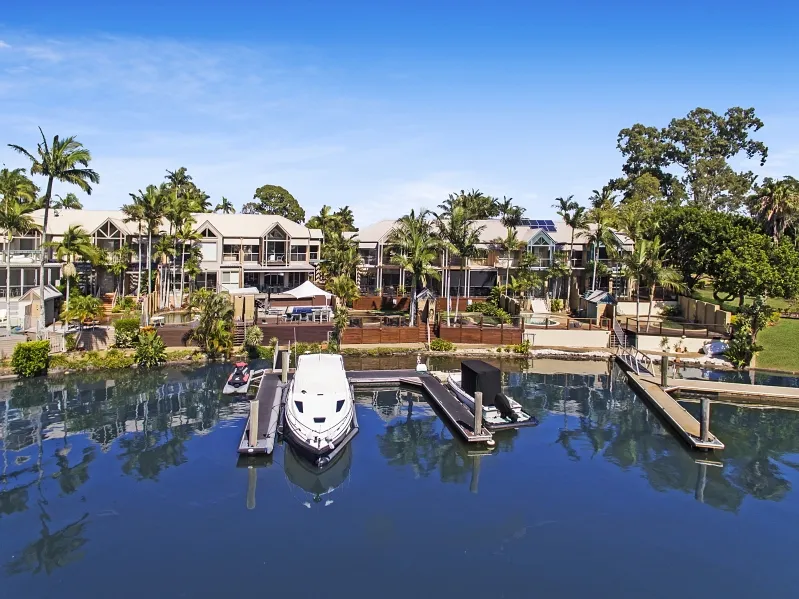 Water Views, Private Pontoon and Laid Back Coastal Living Awaits