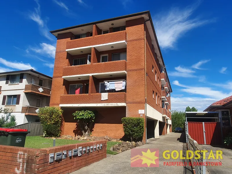 SPACIOUS UNIT LOCATED ON SECOND FLOOR