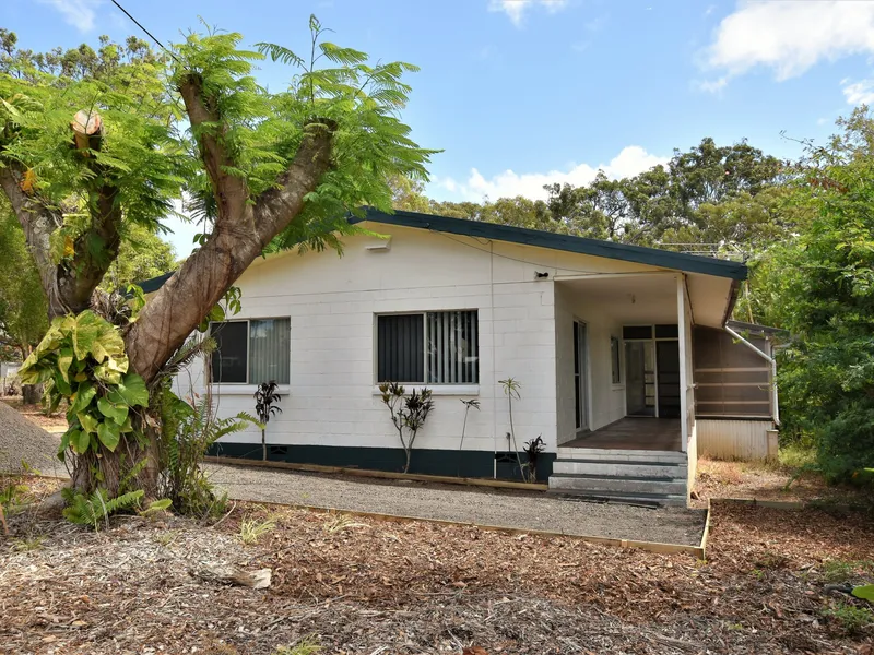 AWESOME POSITION - 3 BEDROOM HOME CLOSE TO TOWN