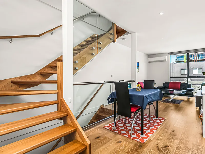 A Modern Lifestyle of Low-Maintenance Perfection!