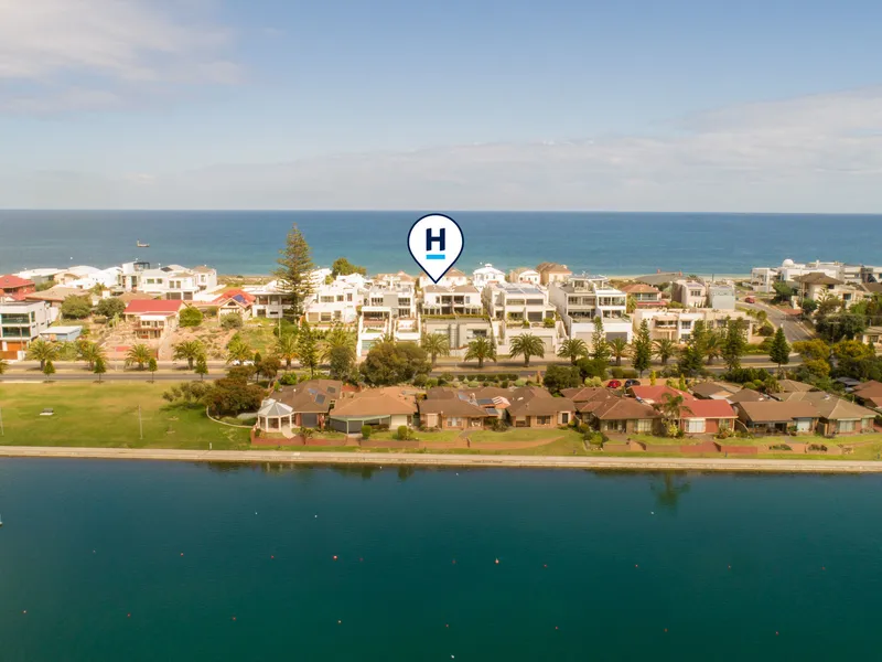 Executive Beachside Residence