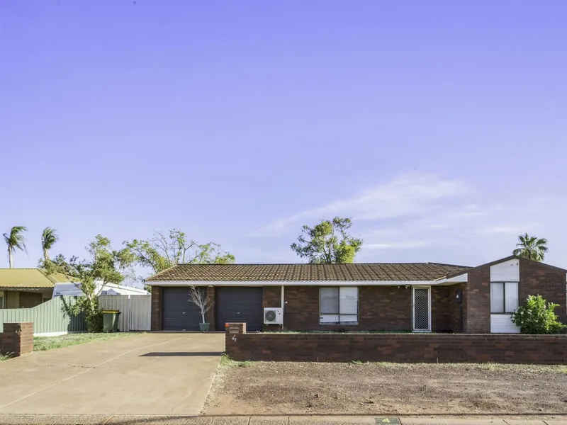 LARGE 4 BEDROOM FAMILY HOME - GREAT STREET IN NICKOL!