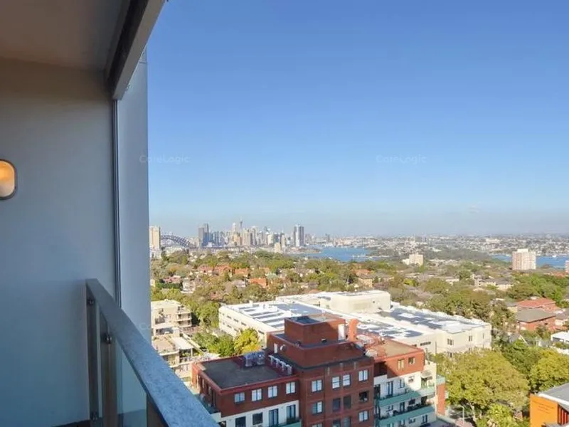 Nearly New 1 bedroom apartment with Great View