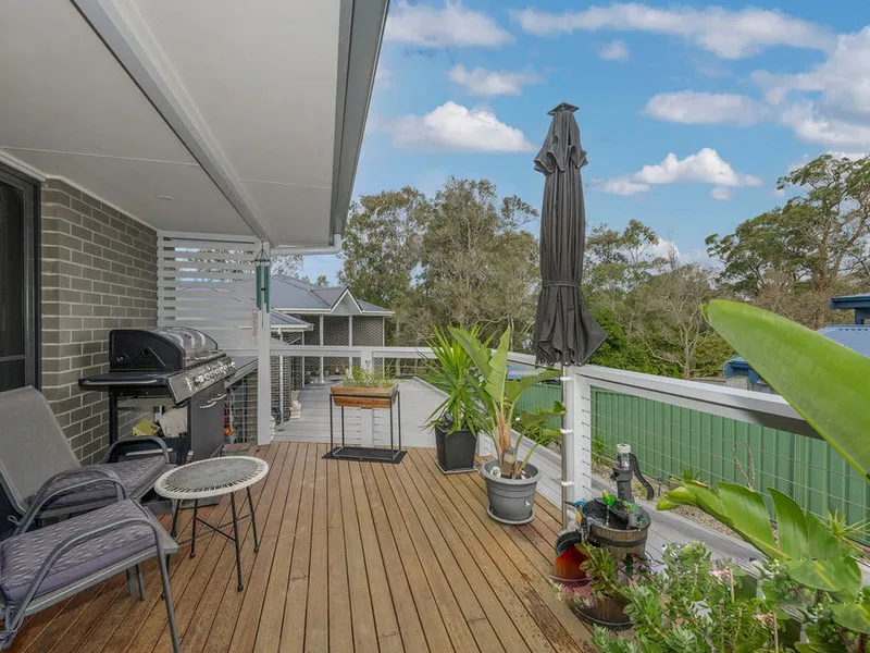 ⭐️JUST LISTED ⭐️Dora Creek ⭐️Near New ⭐️3 Bed 2 Bath Home1 ⭐️4-5 Bed 3.5 Bath Home2 ⭐️Relaxing Water View ⭐️Balcony / Deck