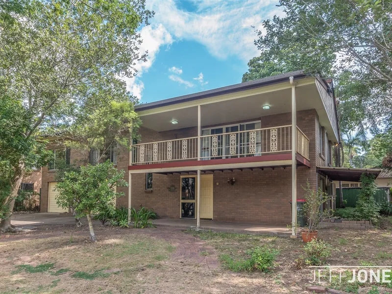 Large Family Home in Sought After Chapel Hill