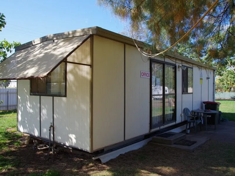 Mainway Holiday Park, For more information contact: (02) 6795 4268