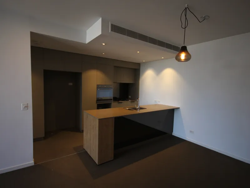 Modern Boutique Complex with Amazing City Views!