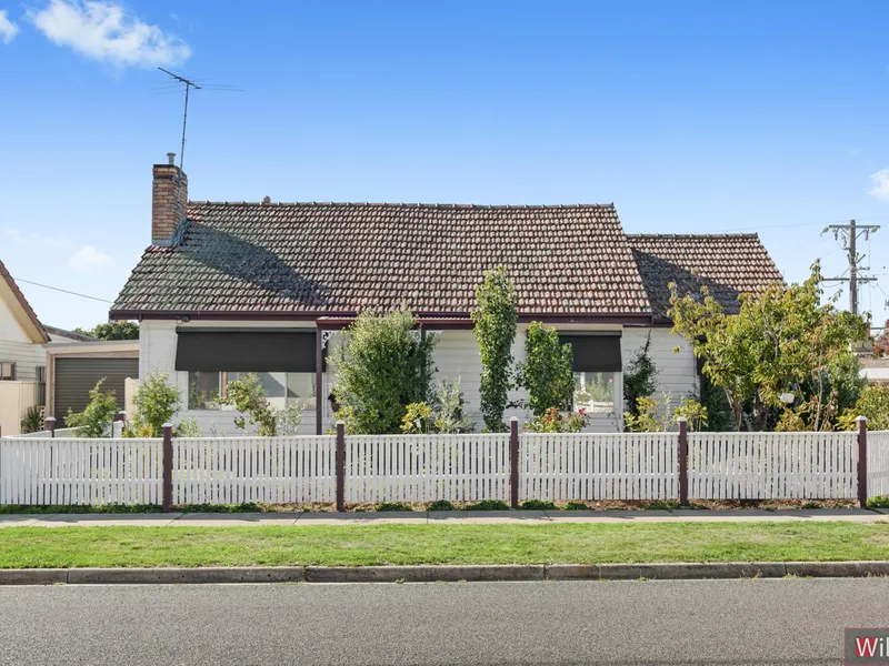 THREE BEDROOM HOME ON COMPACT ALLOTMENT