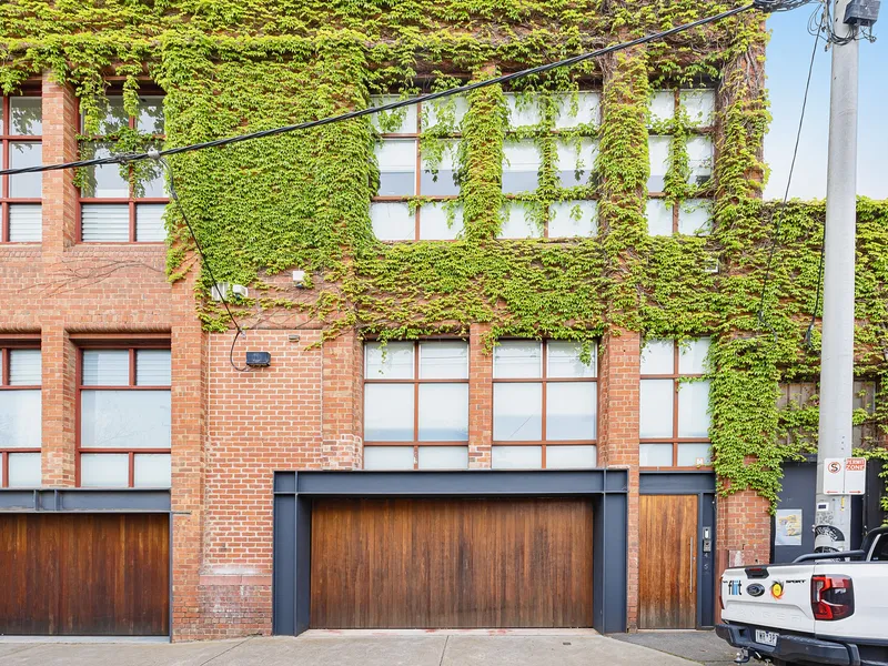 Historic Fitzroy warehouse conversion with city views