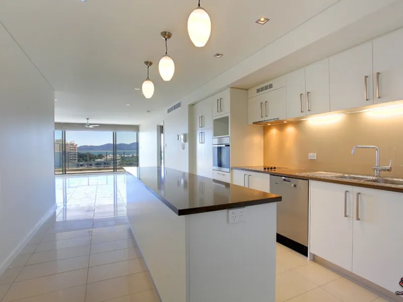 Beautiful 3-bedroom Apartment off Palmer Street