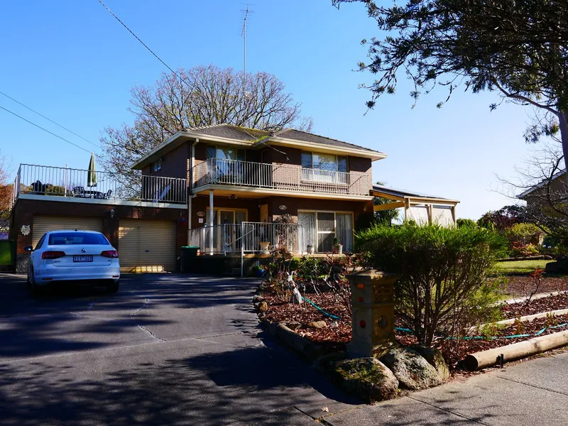 4 bedrooms 3 bath Close to everything