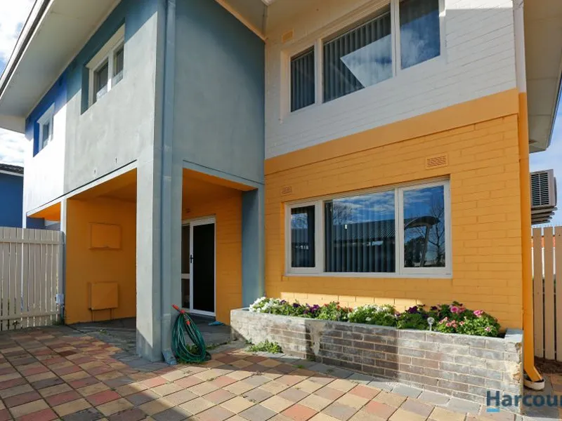 Cosy 3 Bed 1 Bath Townhouse