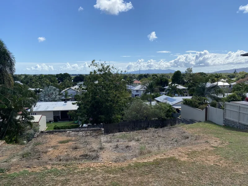 PRICE REDUCED BY $10,000 - LOOKING FOR A GOOD LOCATION & WITH VIEWS?- VENDOR WILL CONSIDER ALL OFFERS