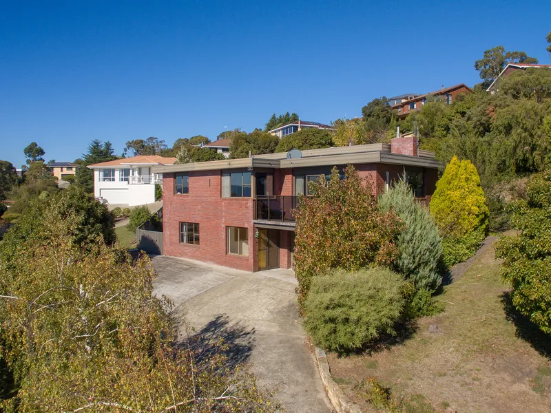 Expansive 1,900m2 allotment with development S.T.C.A