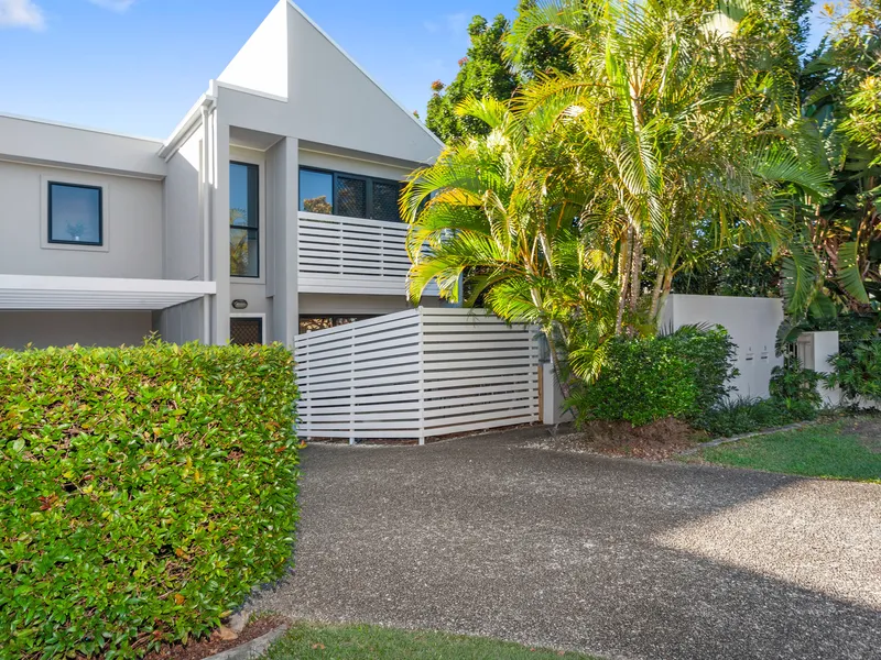 Private and stylish, perfect location