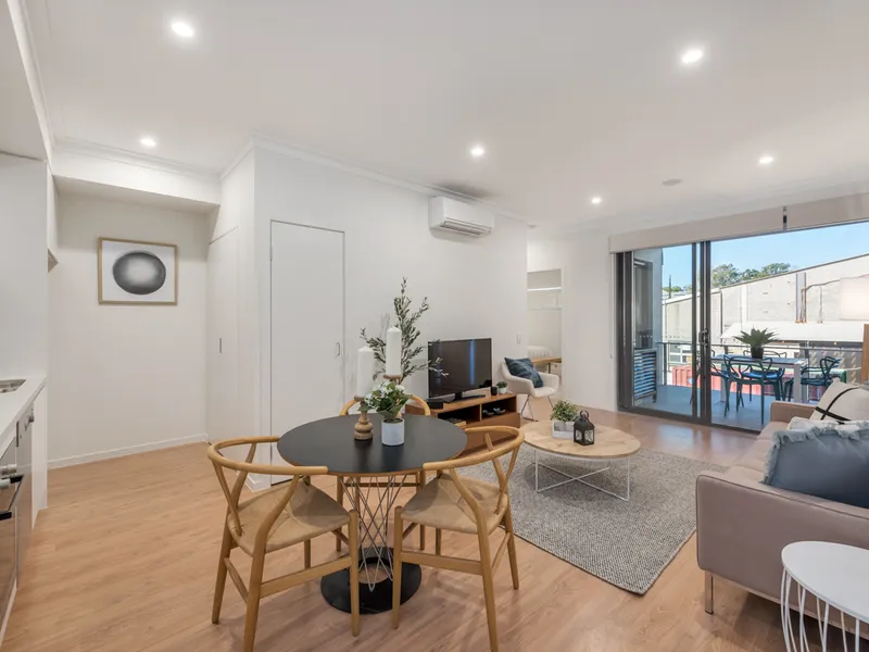 Spacious 1 Bedroom Apartment with Large Balcony