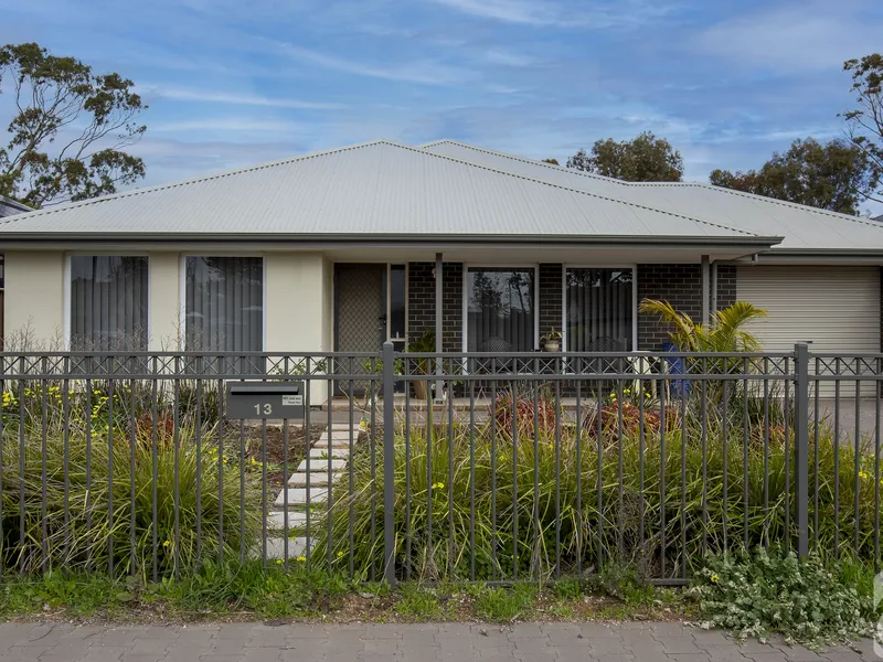 QUIET AND CONVENIENT FAMILY LIVING