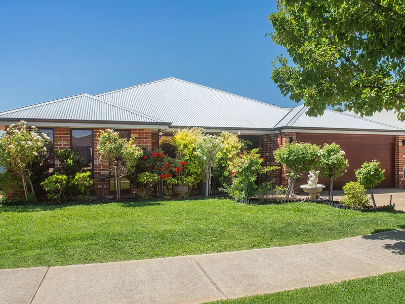 Fantastic Home with a Pool!