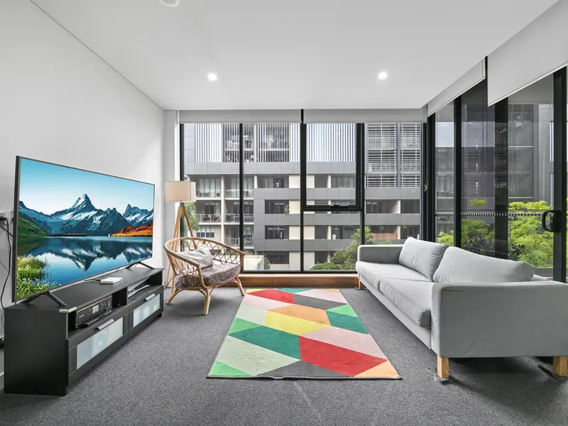 LUXURIOUS 1 BEDROOM APARTMENT IN PRIME LOCATION