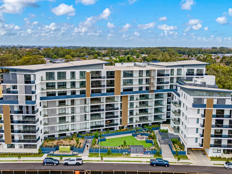 BRAND NEW APARTMENT ACROSS THE ROAD FROM STOCKLAND