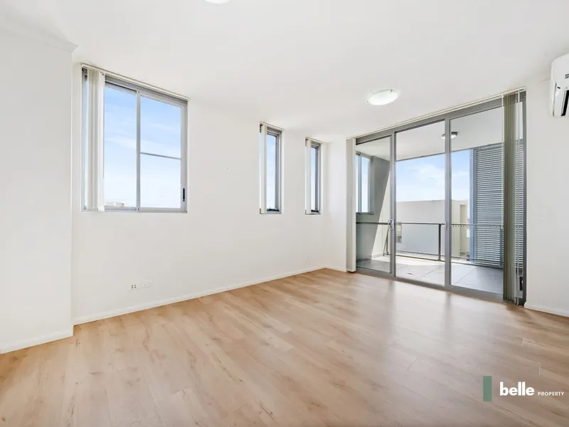 Spacious sun lit apartment.