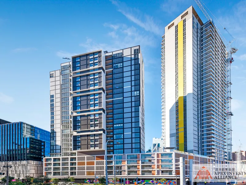 MODERN LUXURY 1 BEDROOM APARTMENT IN DARLING SQUARE