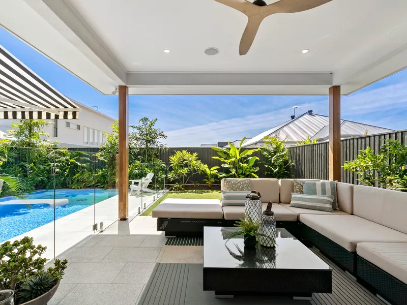 Coastal Luxury Meets Entertainers Paradise