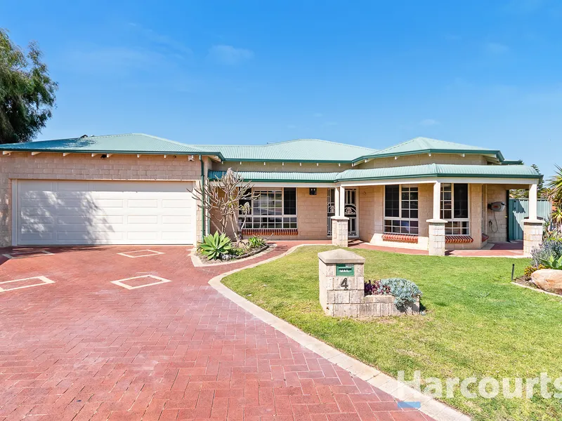 Family home with swimming pool