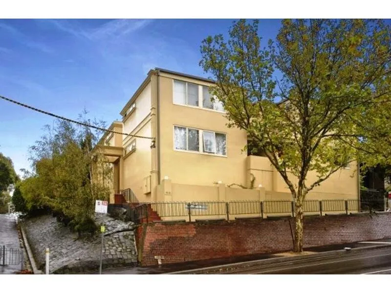 GROUND FLOOR 2 BEDROOM APARTMENT