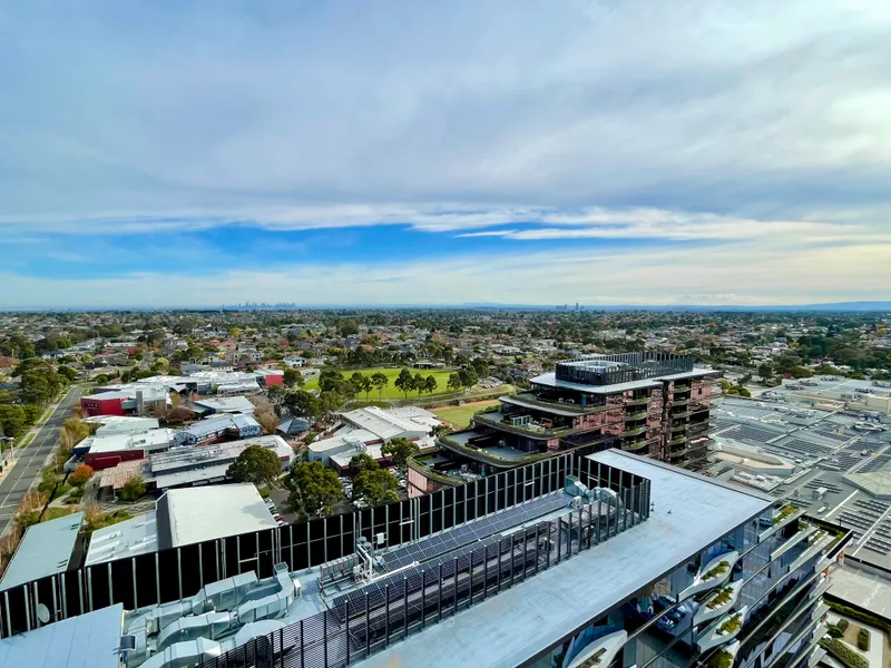 Three Bed Two Bath Apartment with 270-Degree Views!