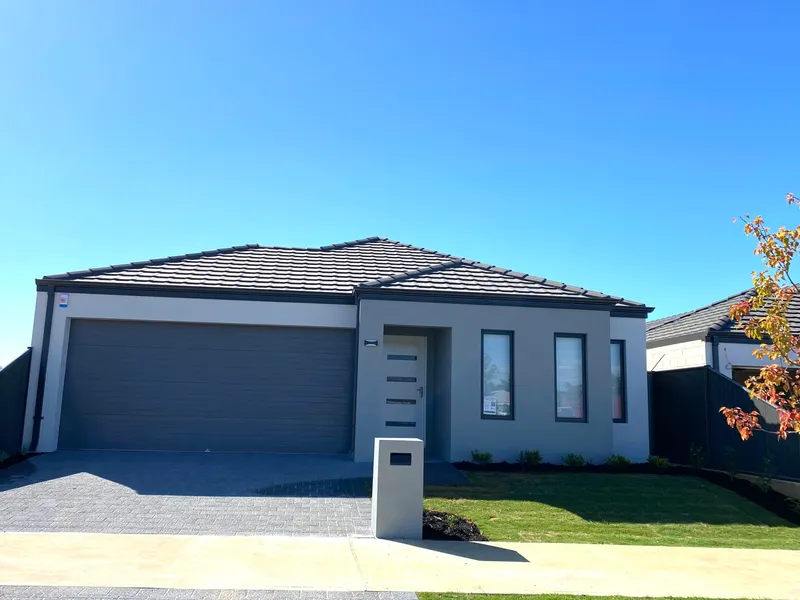 New Built Home Ready to Move in Now