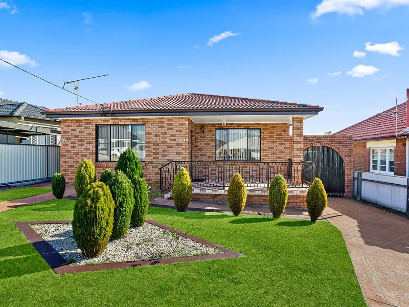 Single Level Brick Home 600m to Port Kembla Beach