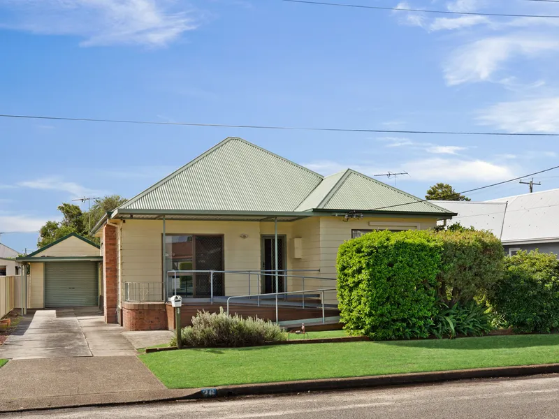 Dearly-Loved Home in a Premium Position