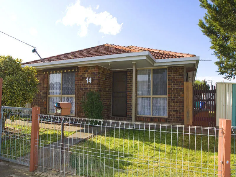 Tidy 2 bedrooms near Werribee plaza