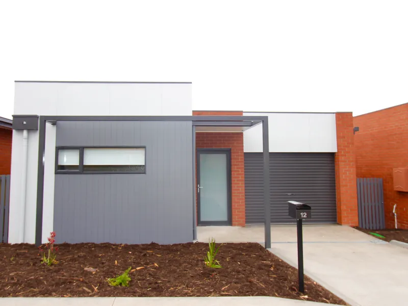 Contemporary Comfort at 12/11 Flamenco Cir, Glenorchy - Your Next Home Awaits!