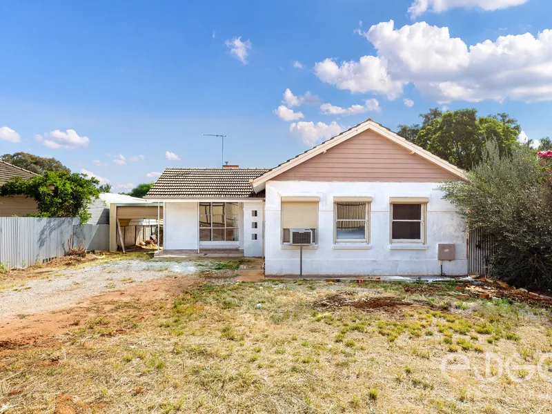 Boundless Opportunities for Renovators, Developers and Investors on a 1,040sqm Block!