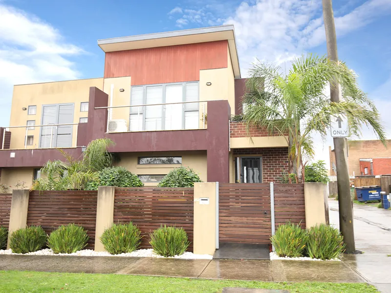 Well Designed Town Residence in Prime Location!