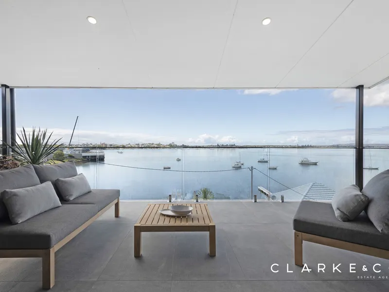 AMAZING WATER VIEWS!