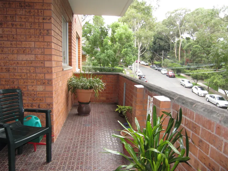 SPACIOUS 2 BEDROOM UNIT WITH SPACIOUS BALCONY - OPEN HOUSE INSPECTION ON THURSDAY 08/04/21 AT 1PM - 1.15PM PLEASE CONTACT JAE ON 0412 309 472